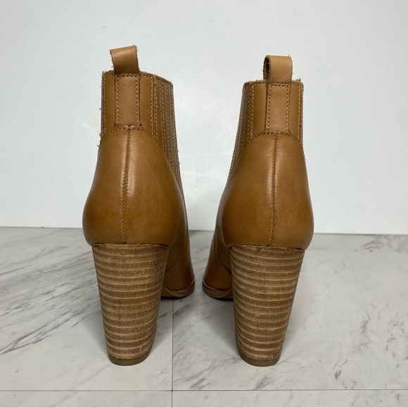 Marc Fisher Alva Brown Leather Heeled Bootie 5 1/2 M - Picture 3 of 14